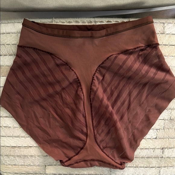 Brown High-Waisted Shapewear - Picture 3 of 4